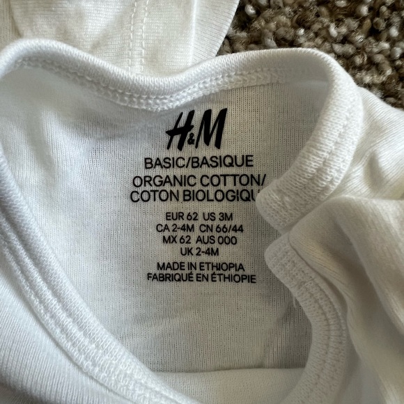 H&M Onsies - Picture 2 of 2